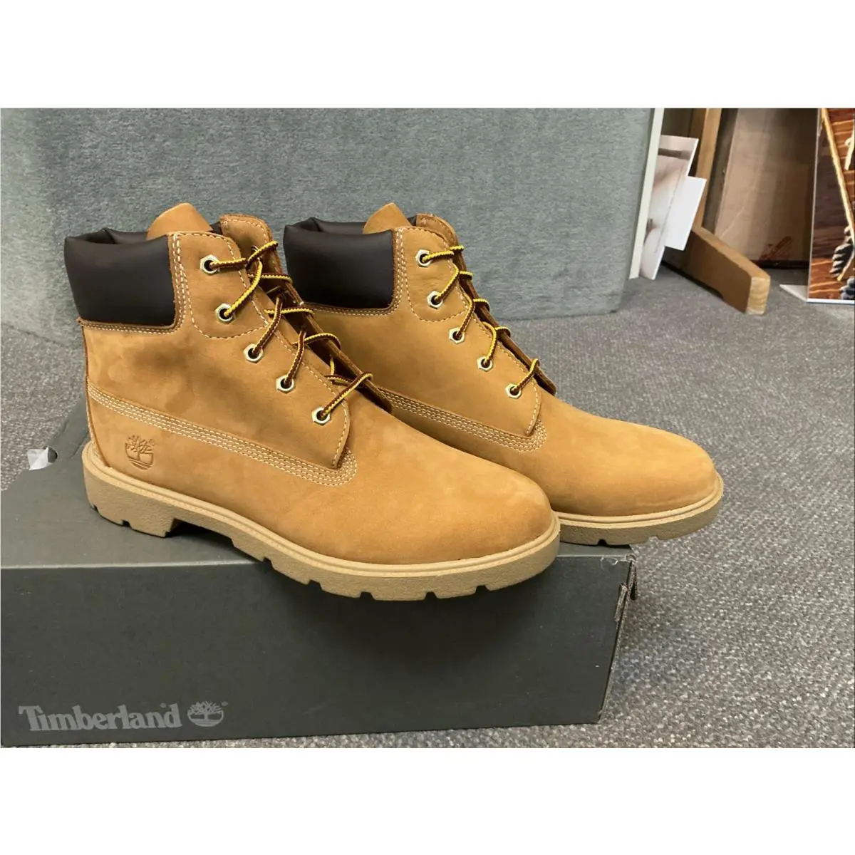 Timberland Junior Classic 6-Inch Waterproof Boot Size 5