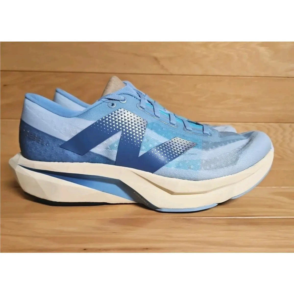 New Balance Fuelcell Rebel V4 Mens Size 10.5 Women 12 Wide D WFCXCH4 Blue Shoe