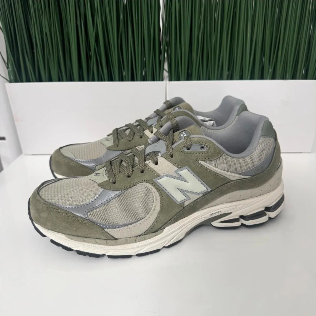 New Balance 2002R Nby Mens Running Shoes in Dark Olive/grey U2002RCA Size 12
