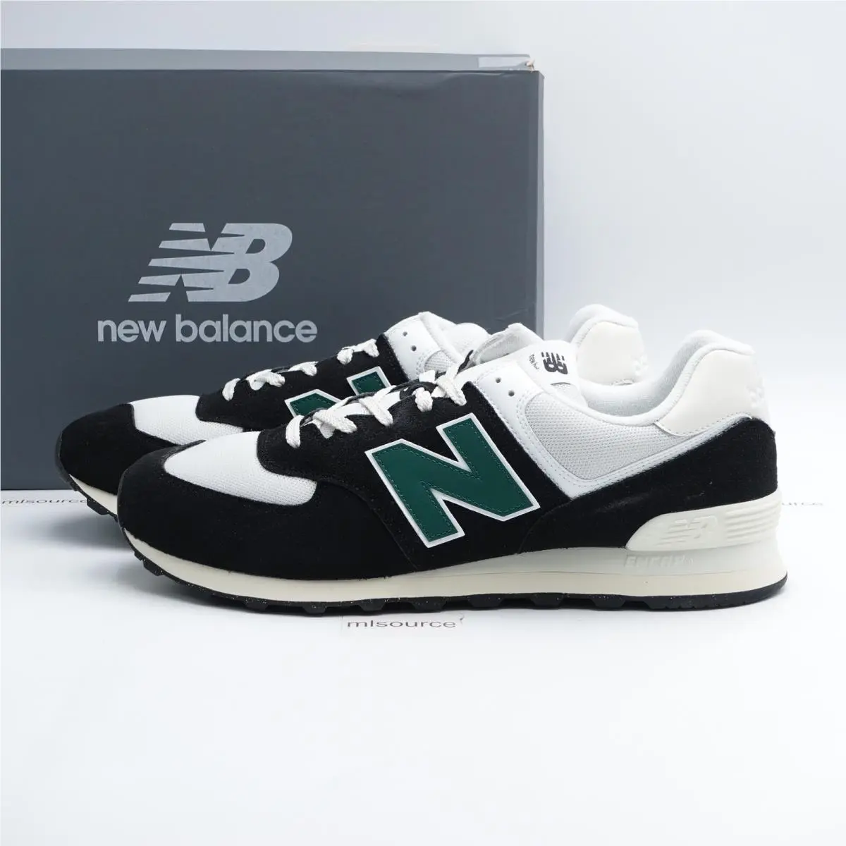 Size 10 Men`s New Balance 574 Sneakers U574RBG Black/white/marsh Green