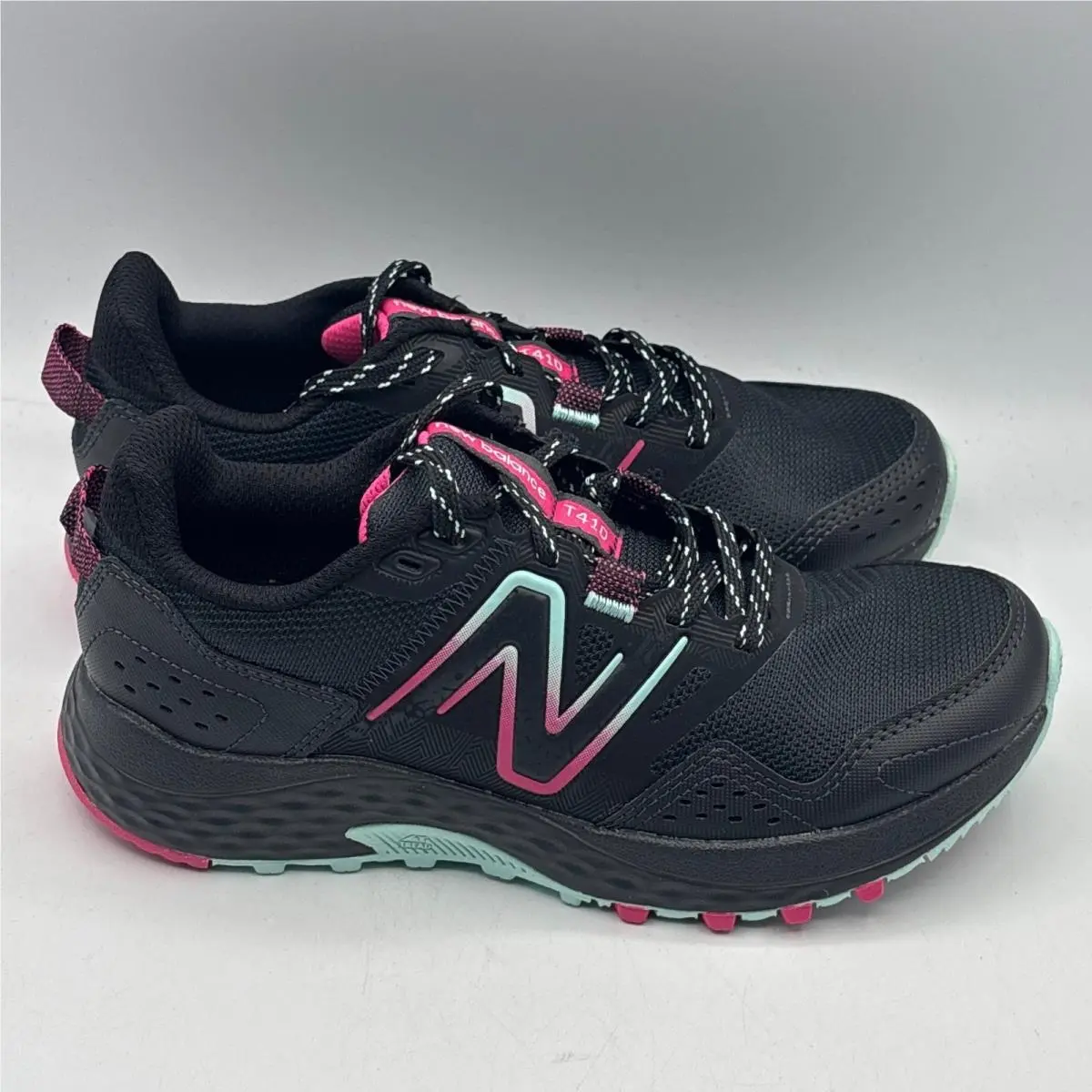 New Balance 410v8 Trail Running Shoes Womens Size 6 Black Blue Pink WT410LC8