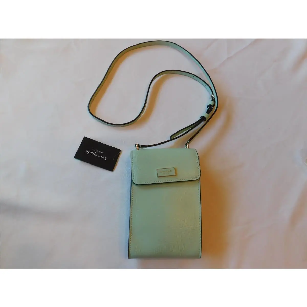 Kate Spade New York KK709 Serena Saffiano Leather Phone Crossbody Bag Pistachio