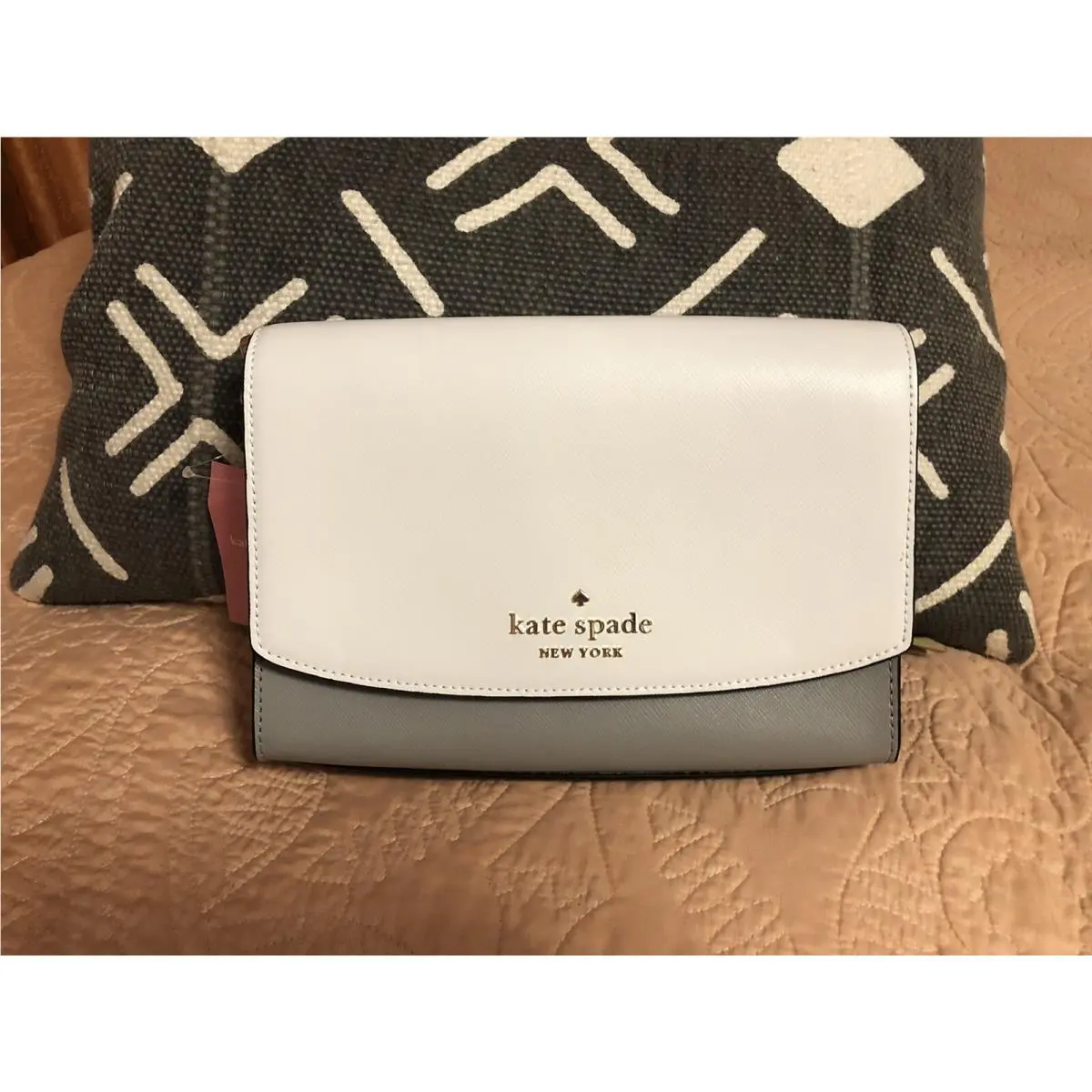 Kate Spade New York Fashionable Carson Tricolor Women`s Crossbody Org