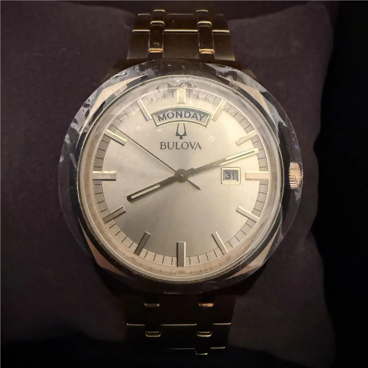 Bulova 97C115 Mens Watch Gold Tone Day Date Bracelet - Tested