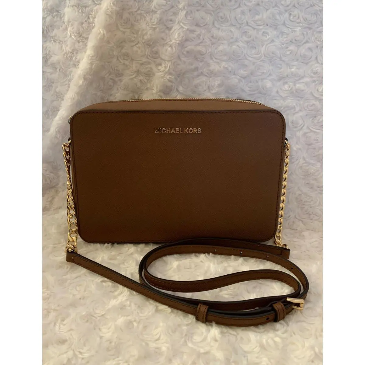 Michael Kors Jet Set Item Large EW Crossbody