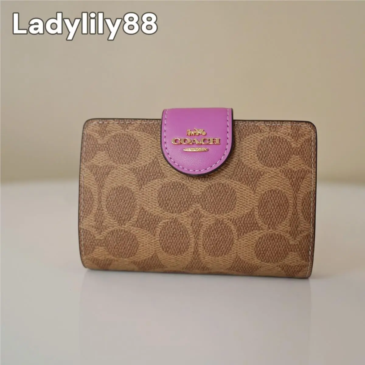 CW786 CAO99 CAP00 CBO30 CB031 Medium Corner Zip Wallet CW786 Gold/Tan/Fuchsia by Coach