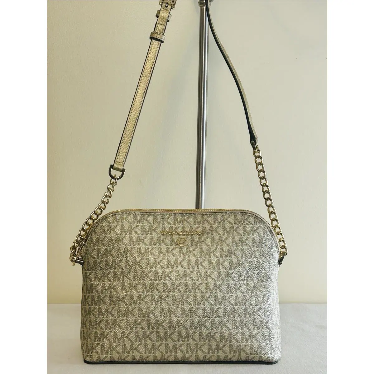 Michael Kors Pale Gold Cindy LG Dome Leather Crossbody Bag Handbag