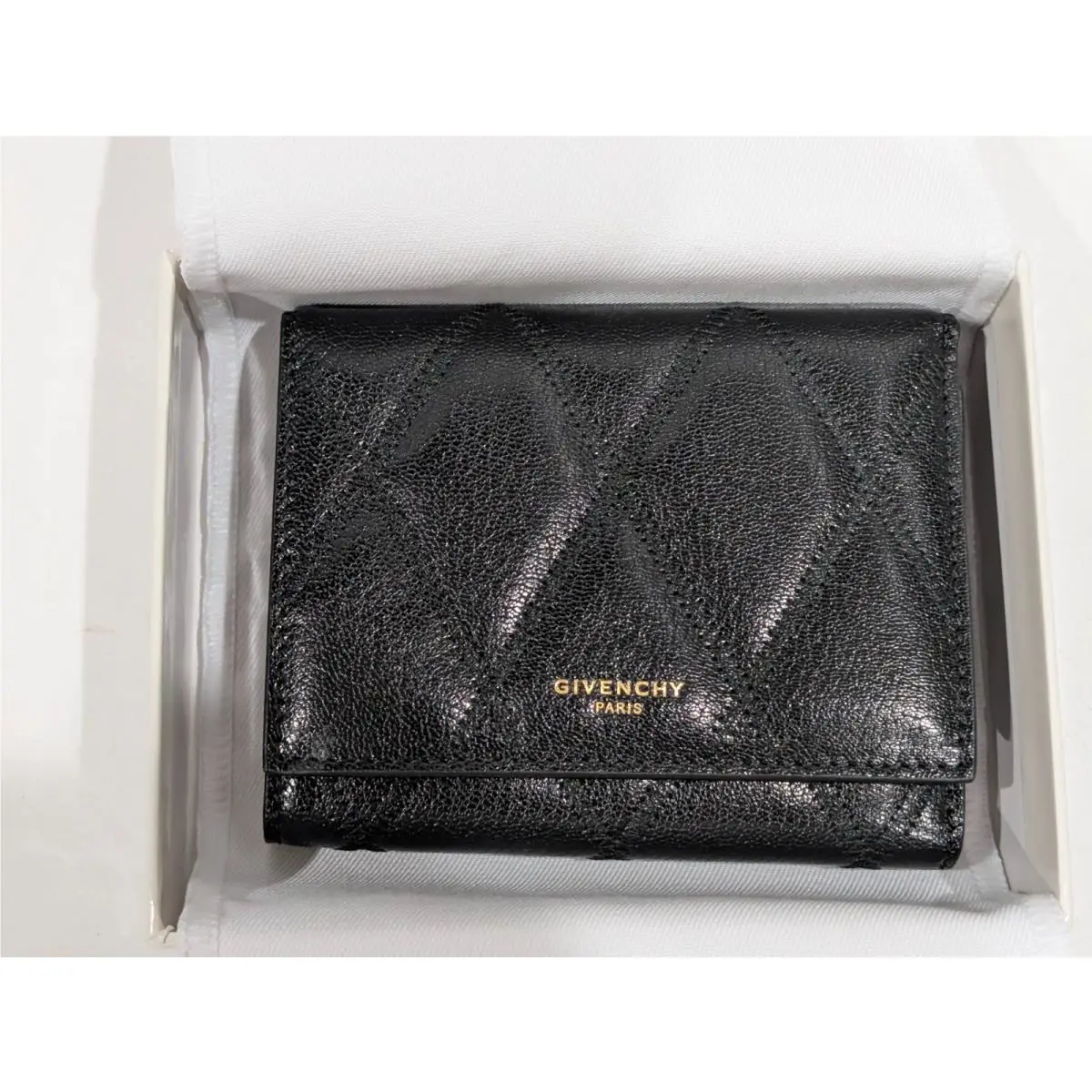 Givenchy GV3 Woman Trifold Wallet with Gift Box. Made In Italy. Black