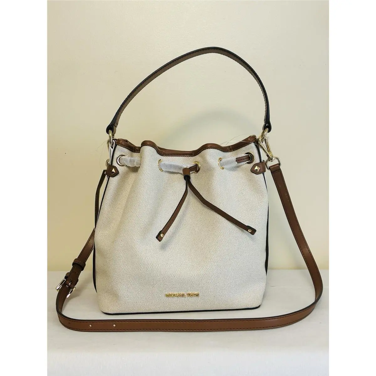 Michael Kors Luggage Maeve Medium Bucket Messenger Bag Handbag
