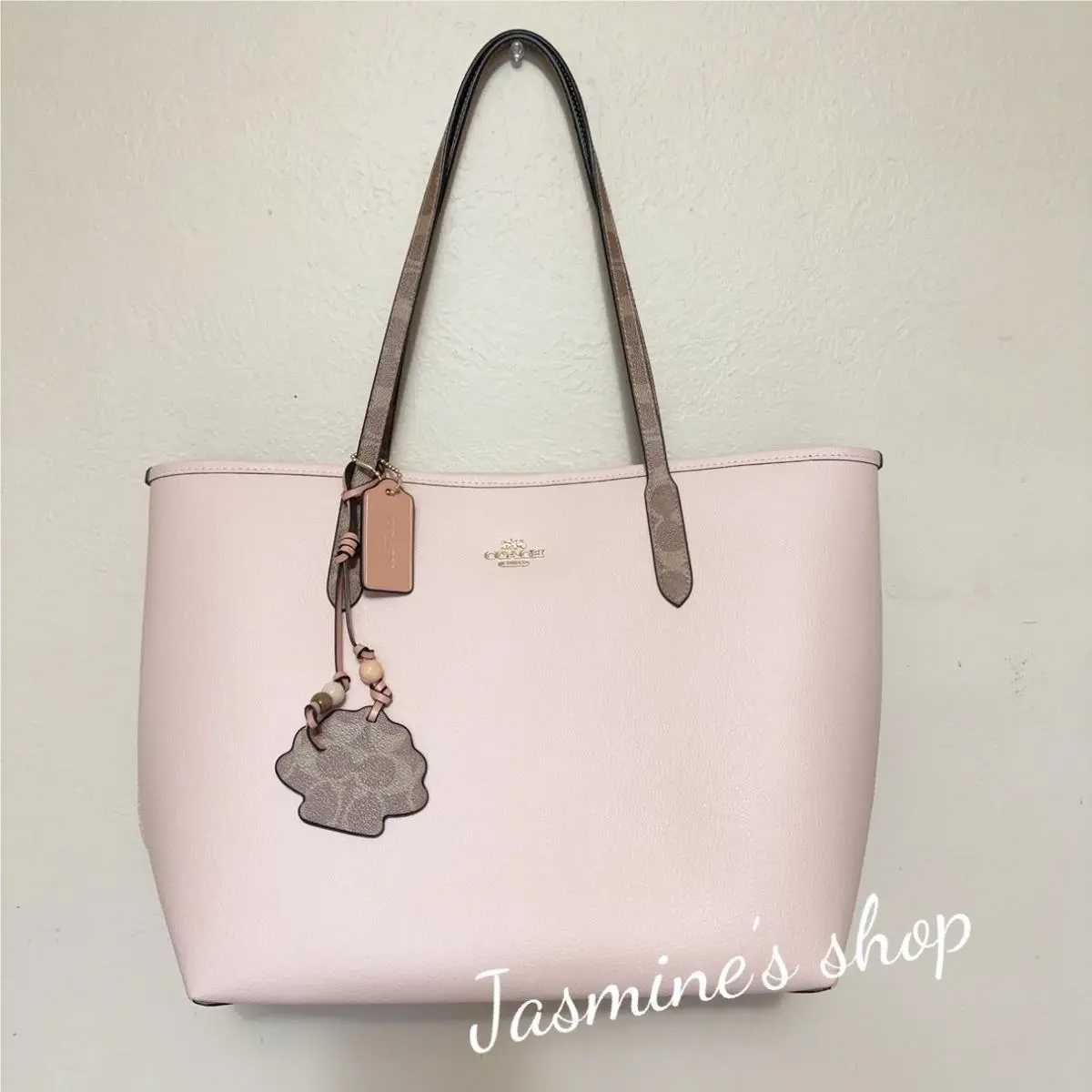 Coach City Tote Bag with Shell Charm CBH78 /signature with Star Charm CBH77