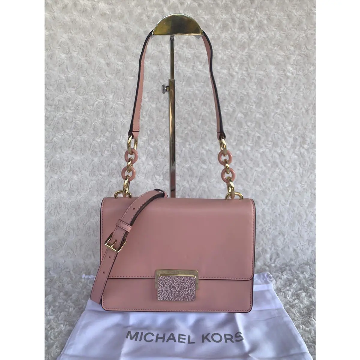 Michael Kors Cynthia Small Leather Shoulder Flap - Pale Pink