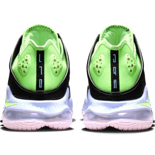 Nike shoes - Black 2