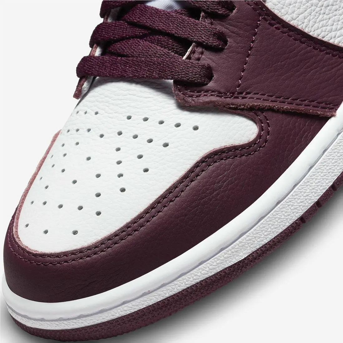Nike shoes - Air Jordan 1 - Air - 555088-611 - White 14