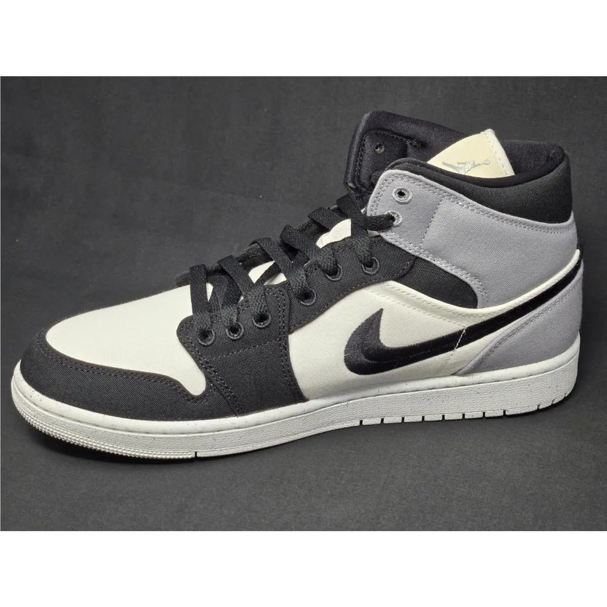 Nike shoes - Air Jordan 1 Mid SE - DV0427-100 - Black 0