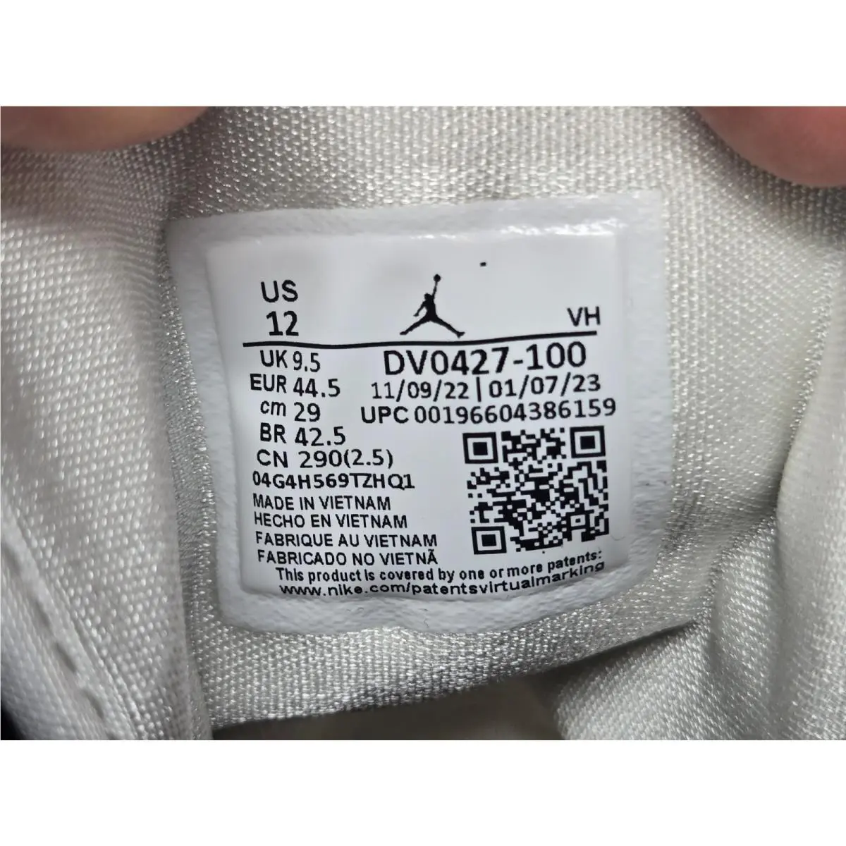Nike shoes - Air Jordan 1 Mid SE - DV0427-100 - Black 16