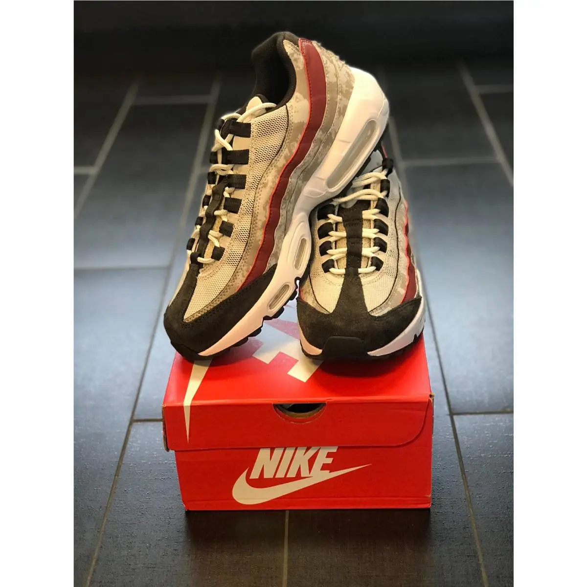 Nike shoes - DQ9016-001 - DQ9016-001 - Light Bone / Red 0