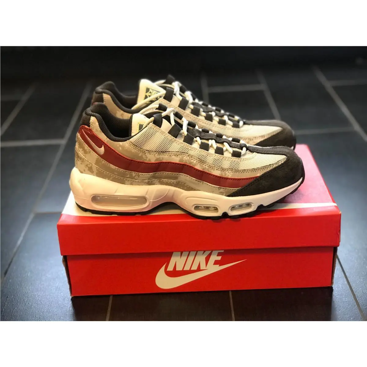 Nike shoes - DQ9016-001 - DQ9016-001 - Light Bone / Red 13