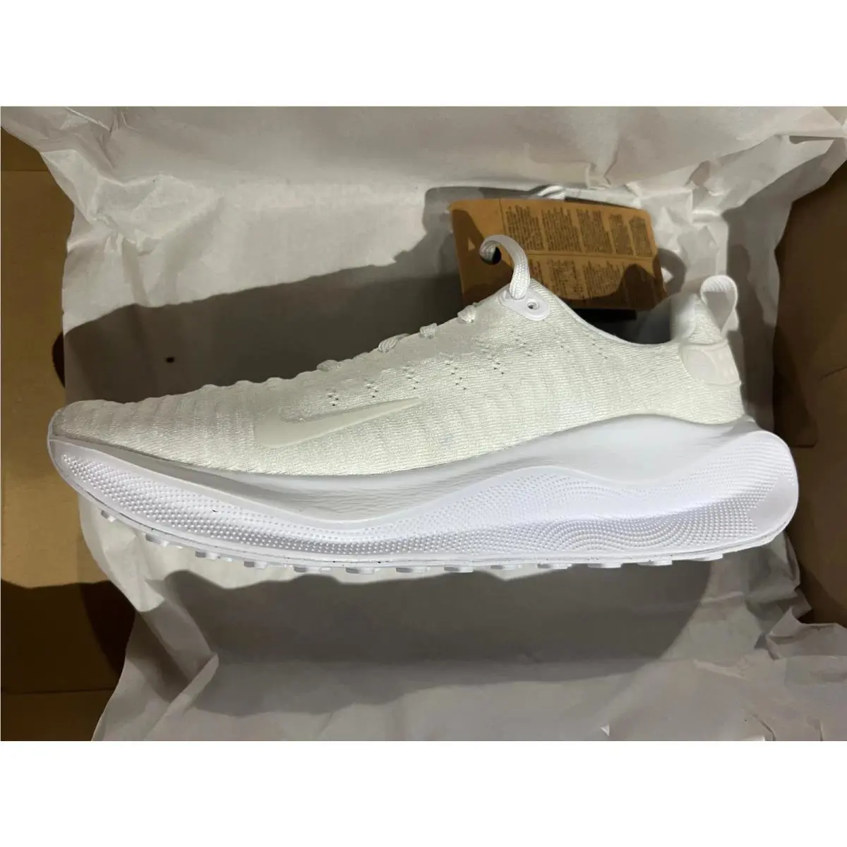 Nike shoes - White 3