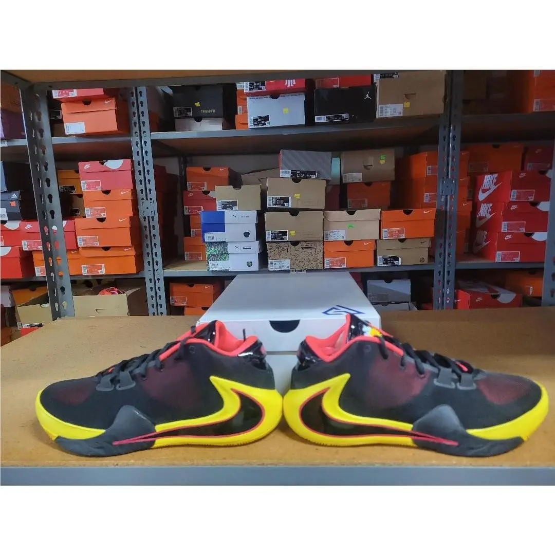 Nike shoes Zoom Freak - Black Red Orbit 6