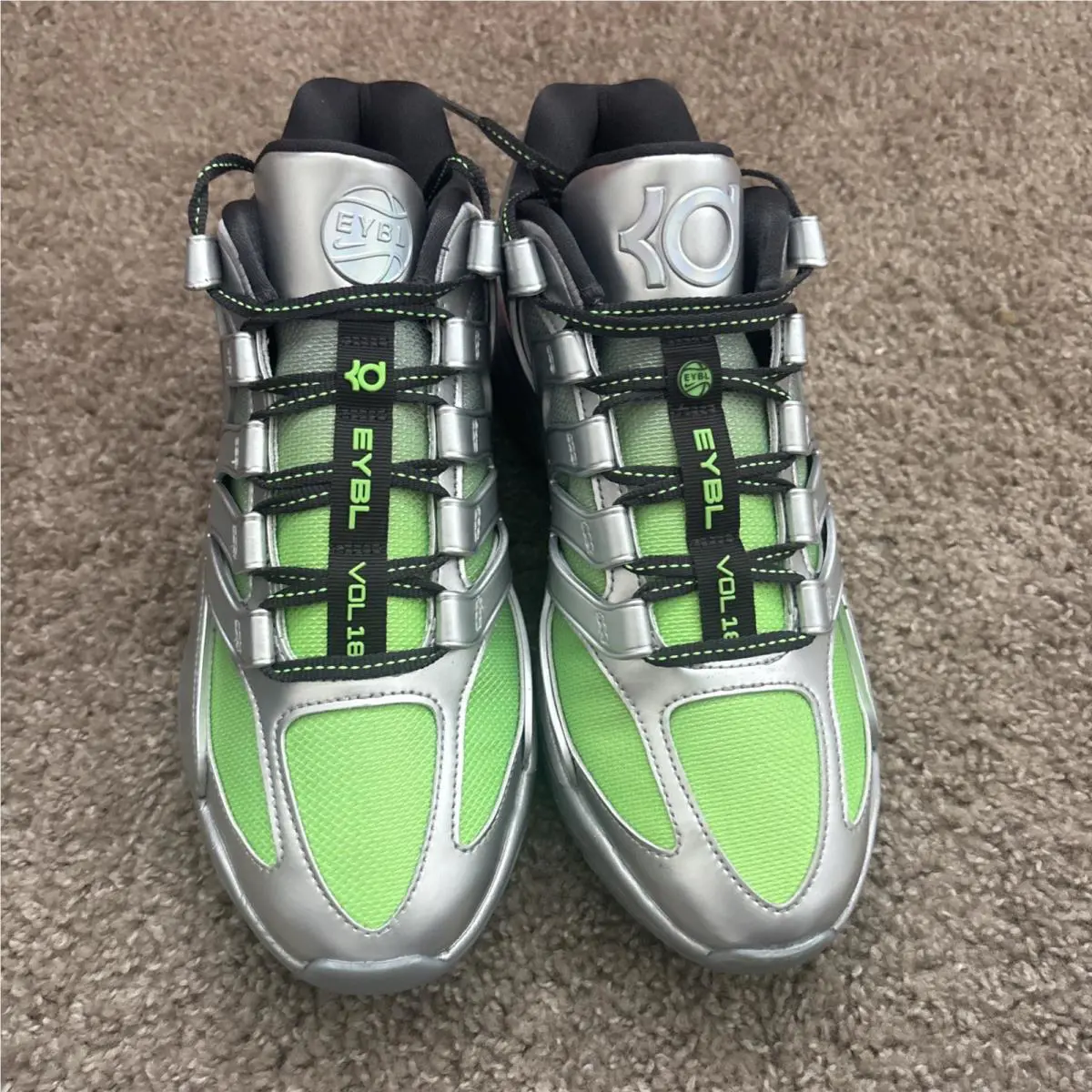 Nike shoes - Nike KD 18 - IF2519-001 - Silver 1