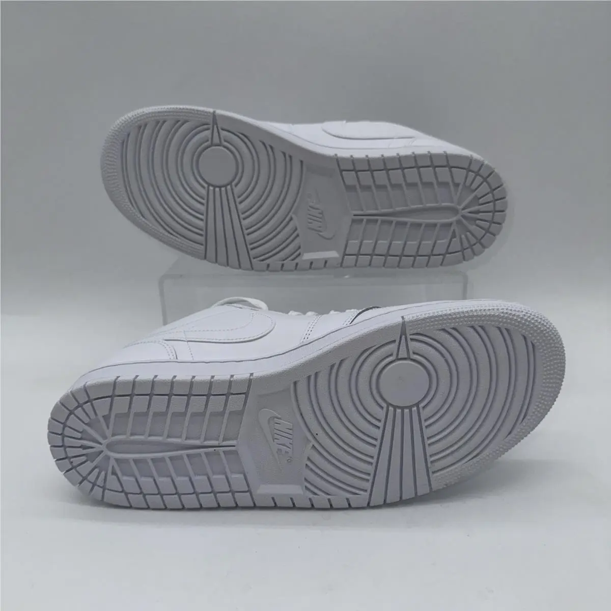 Nike shoes - Jordan 1 Low - Low - 553558 136 - White 1