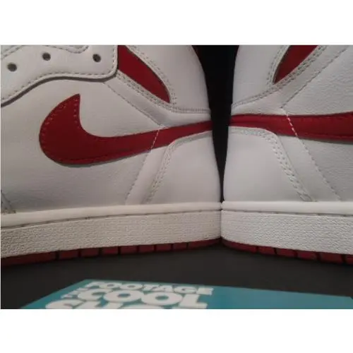 Nike shoes - Nike Air Jordan 1 Retro High OG - 555088-103 - White 1