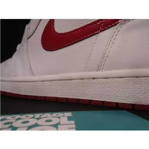 Nike shoes - Nike Air Jordan 1 Retro High OG - 555088-103 - White 4