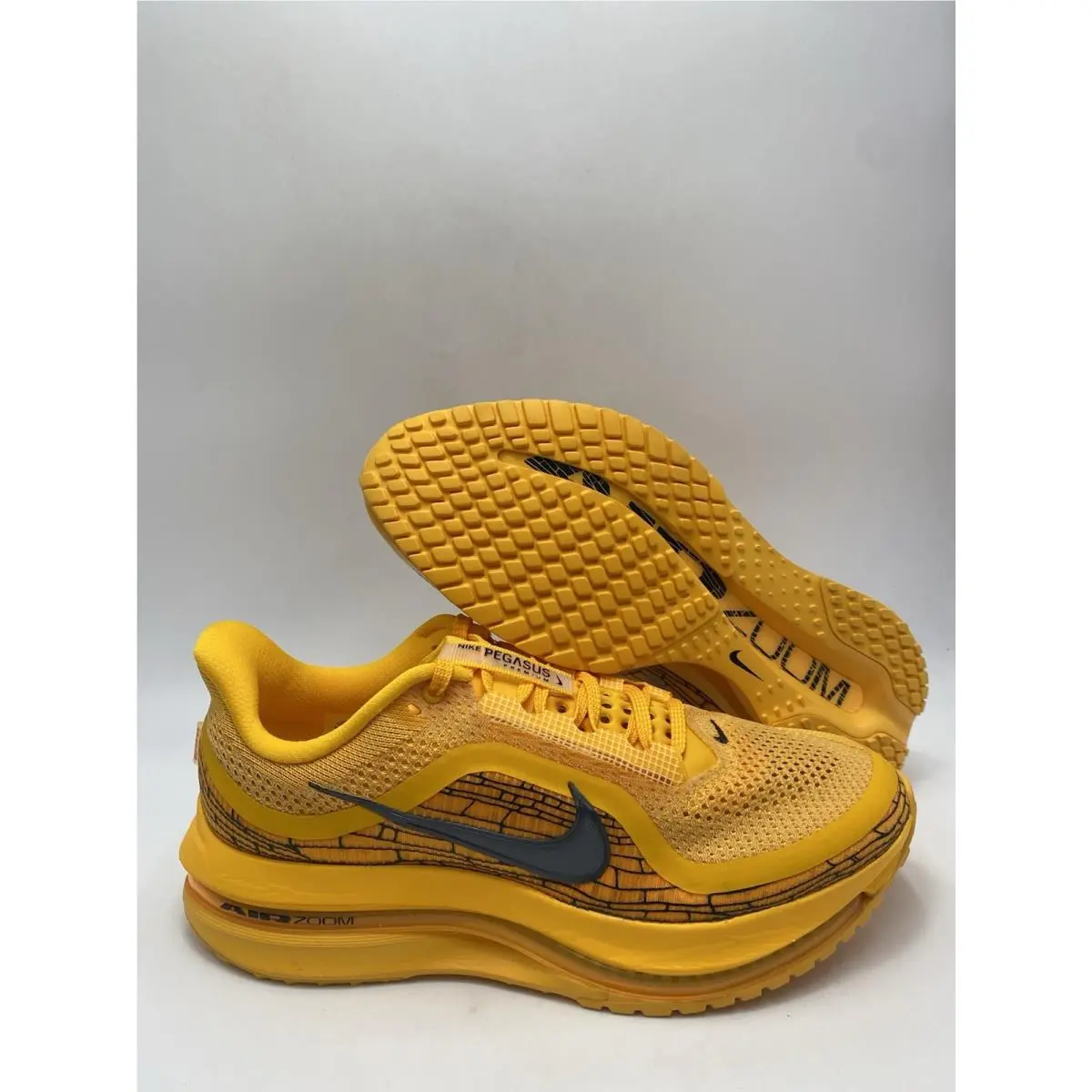 Nike Pegasus Premium LV8 University Gold Black IH3256 700 Men`s Size 8