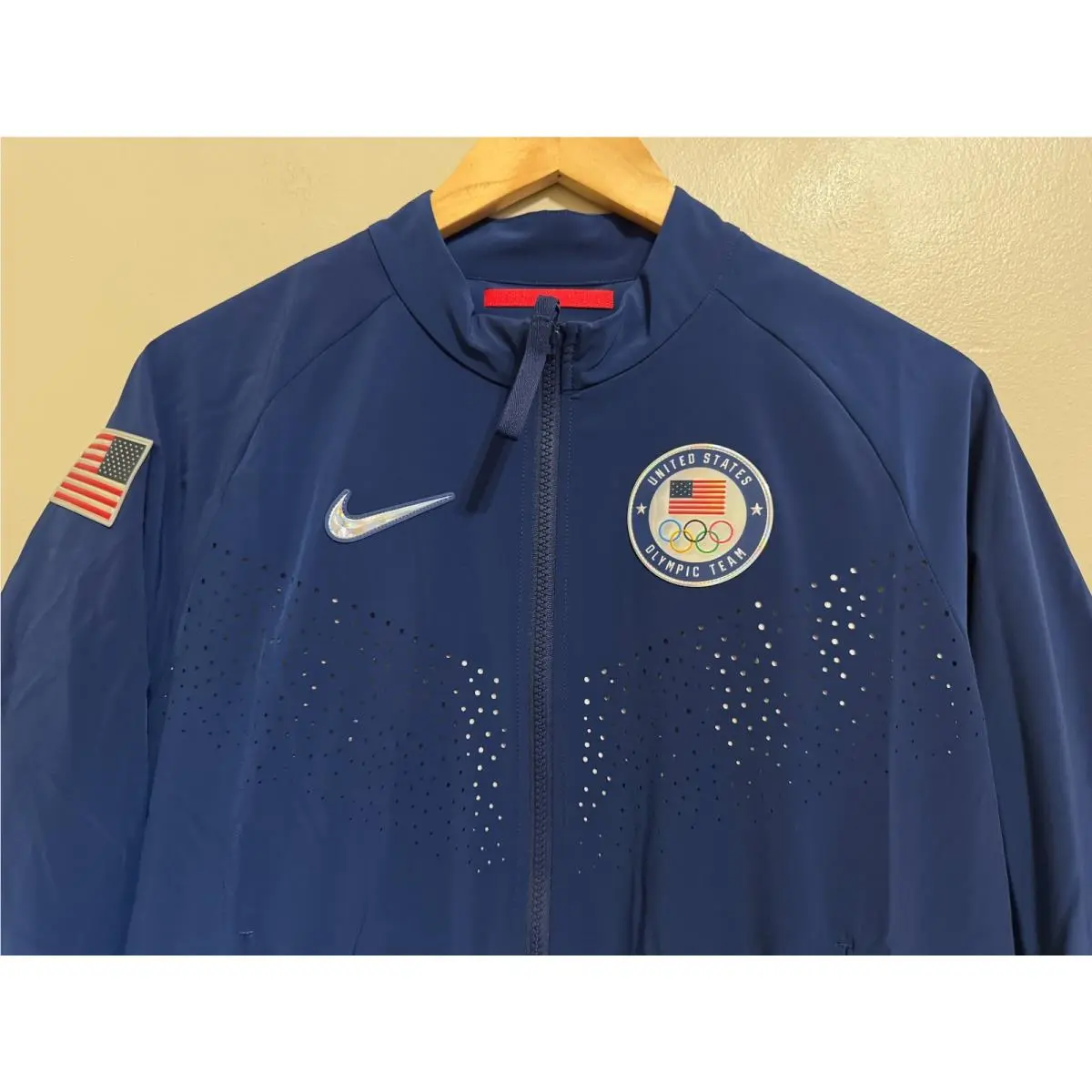 Nike clothing - Blue (UPC: 197594025080) 1
