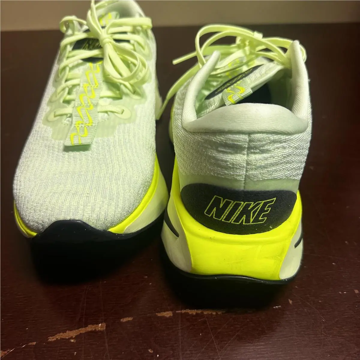 Nike shoes - Green 3