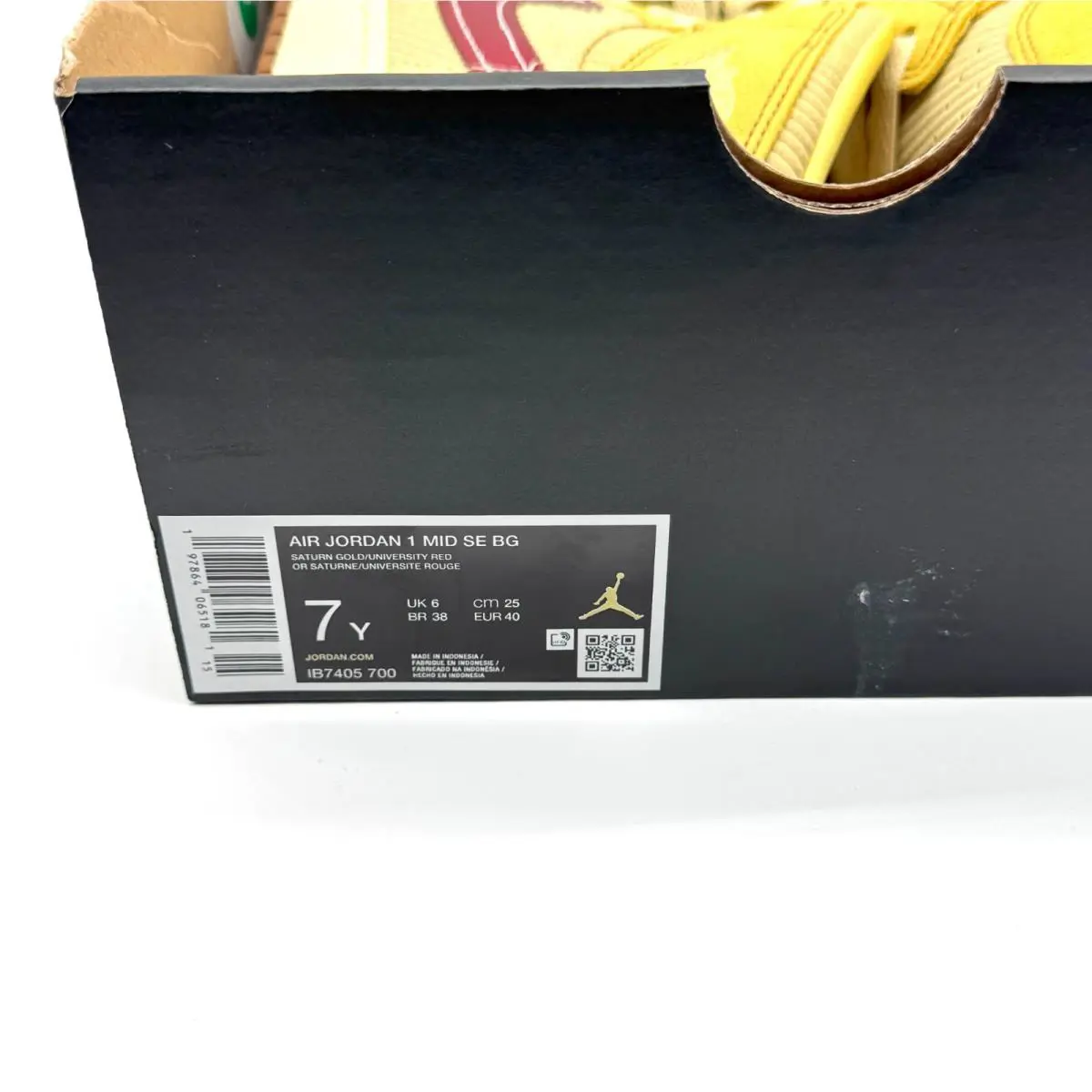 Nike shoes - Air Jordan 1 Mid SE - Yellow (UPC: 197864065181) 8