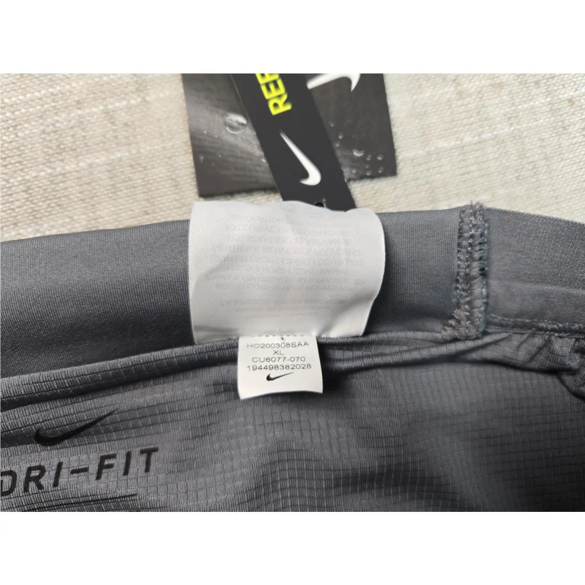 Nike clothing - NIKE Shield Running Tights Pants Reflective - CU6077-070 - Gray Black 9