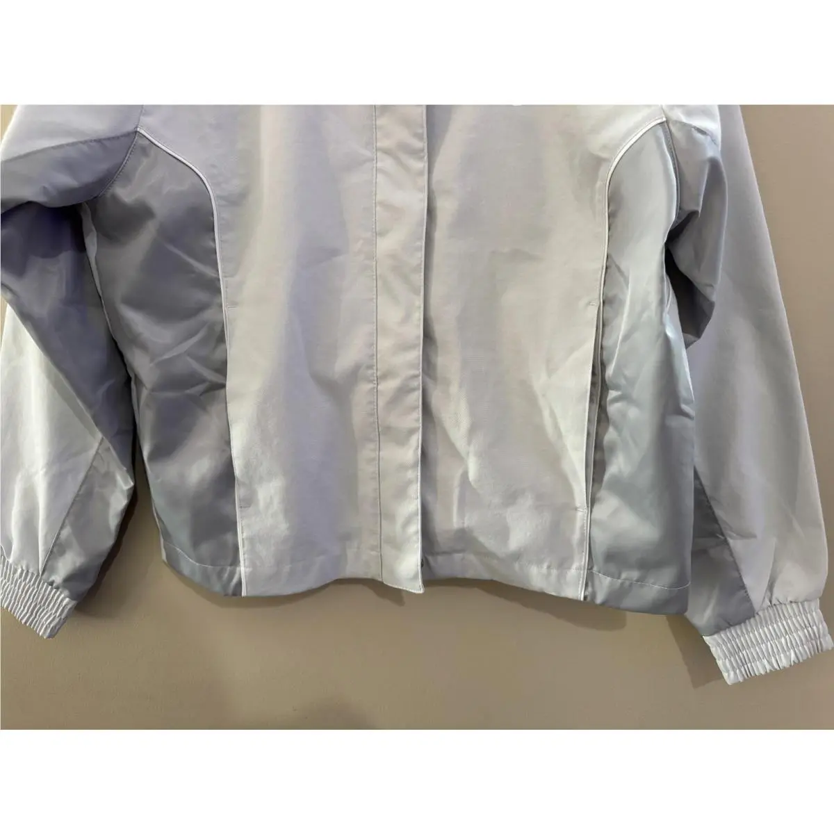 Nike clothing - Grey (UPC: 197602348057) 2