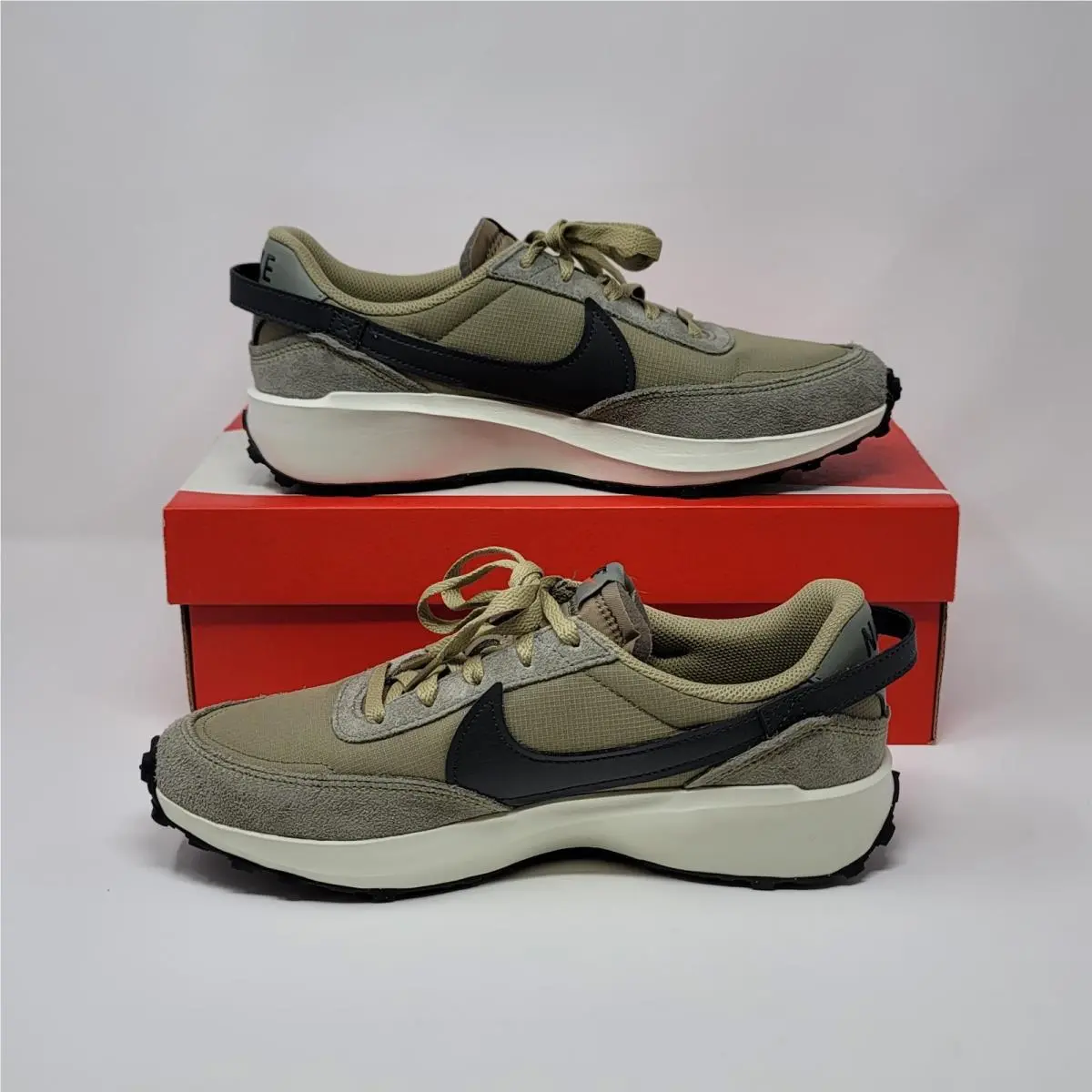 Nike Waffle Debut SE Low Top Sneakers Mens Size 8 Olive Green Running FJ4196 200