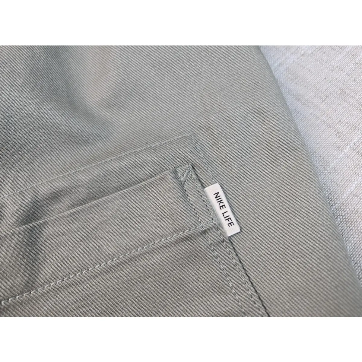 Nike clothing - Nike Life Utility Cargo Pants - HJ0643-320 - Green 2