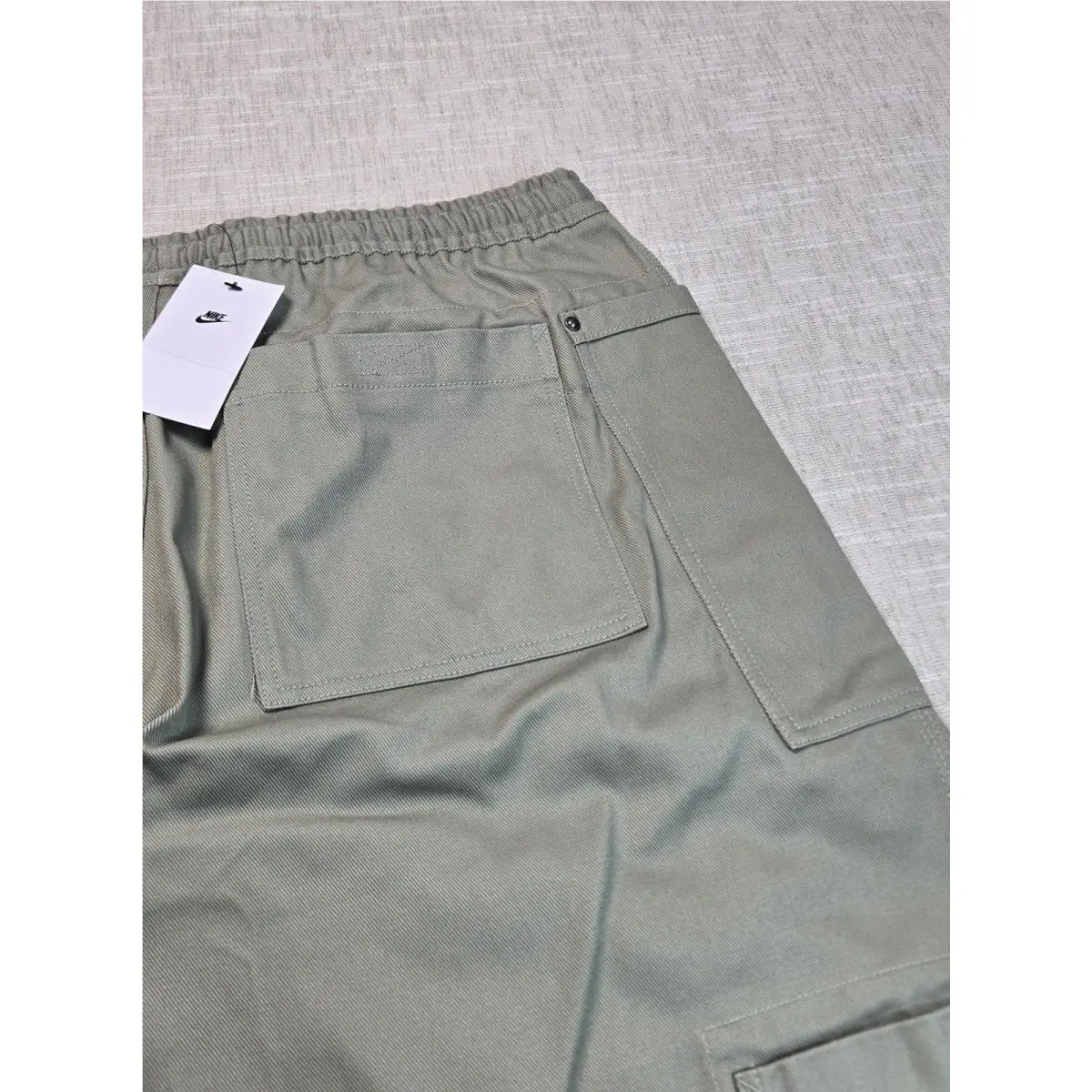 Nike clothing - Nike Life Utility Cargo Pants - HJ0643-320 - Green 4