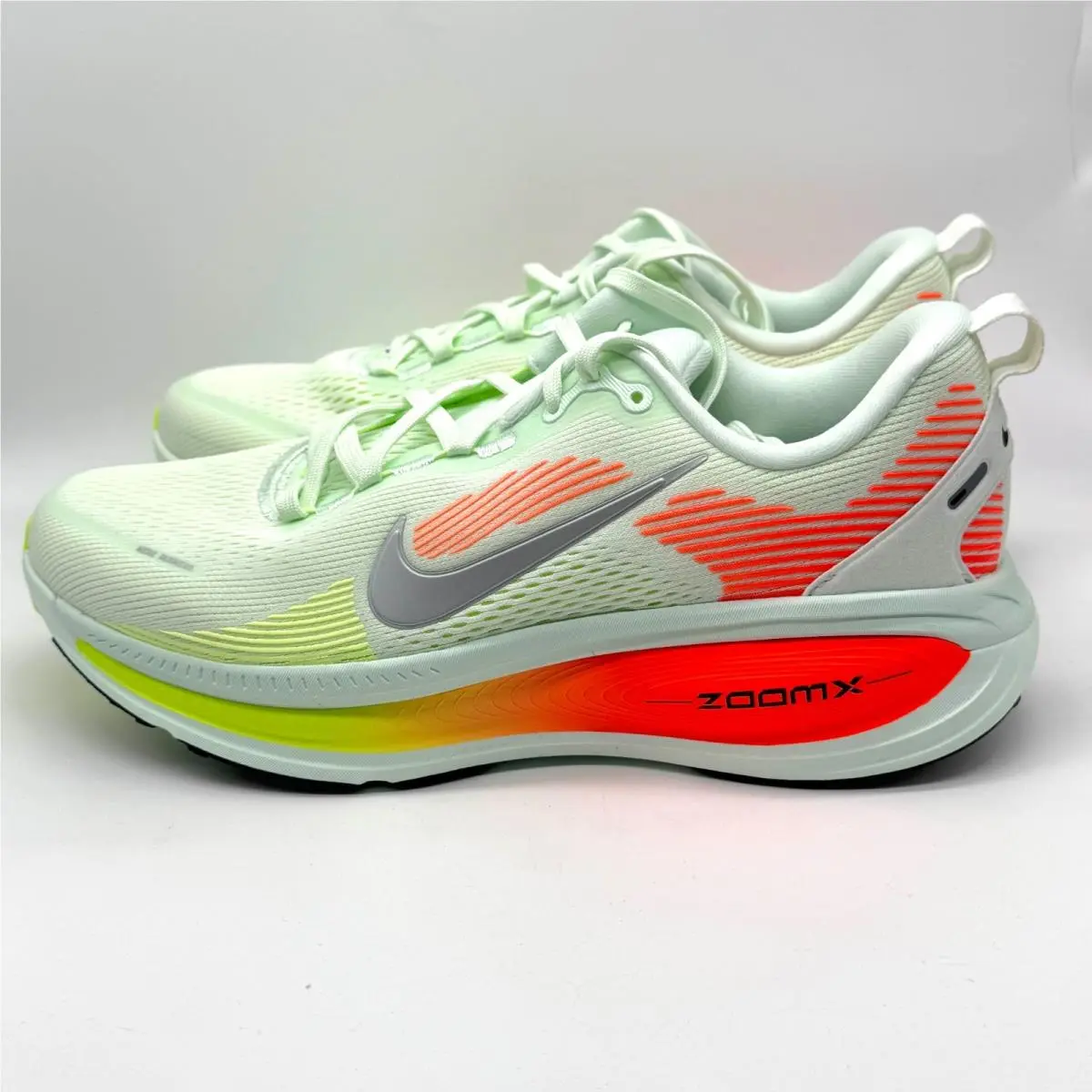 Nike shoes - Nike Vomero 18 - Vomero - HM6803-300 - Green (UPC: 198482573416) 1