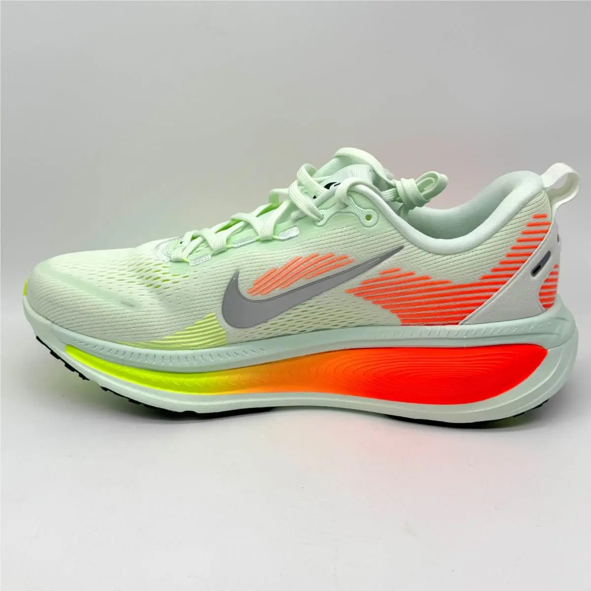 Nike shoes - Nike Vomero 18 - Vomero - HM6803-300 - Green (UPC: 198482573416) 4