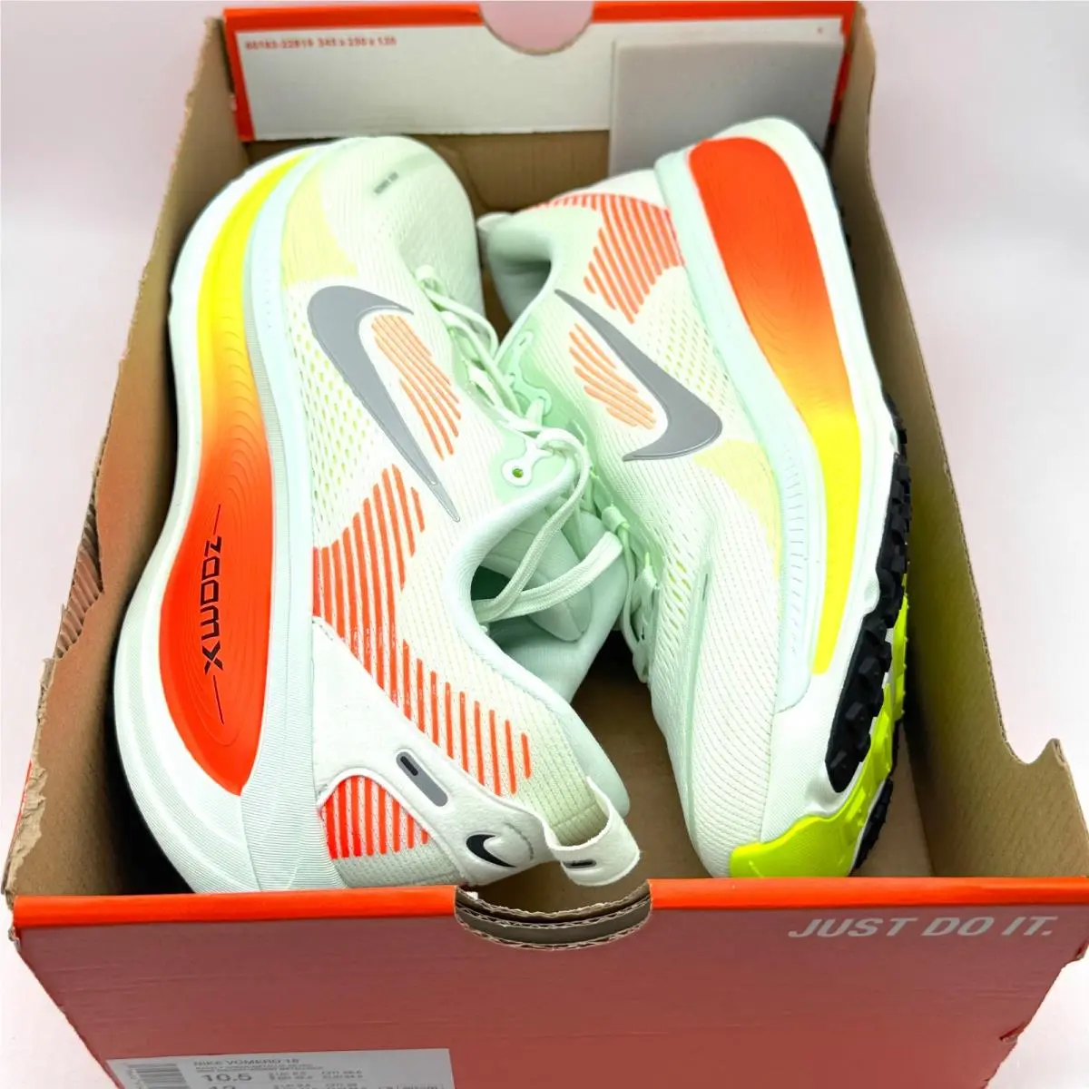 Nike shoes - Nike Vomero 18 - Vomero - HM6803-300 - Green (UPC: 198482573416) 7