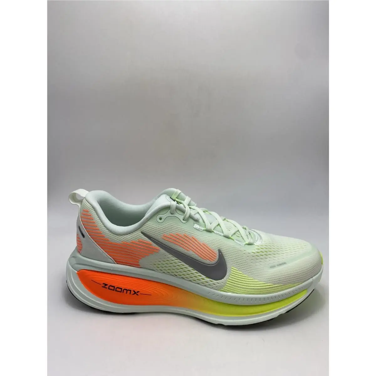 Nike shoes - Nike Vomero 18 - Vomero - HM6803-300 - Barely Green/Metallic Silver (UPC: 198482850494) 0