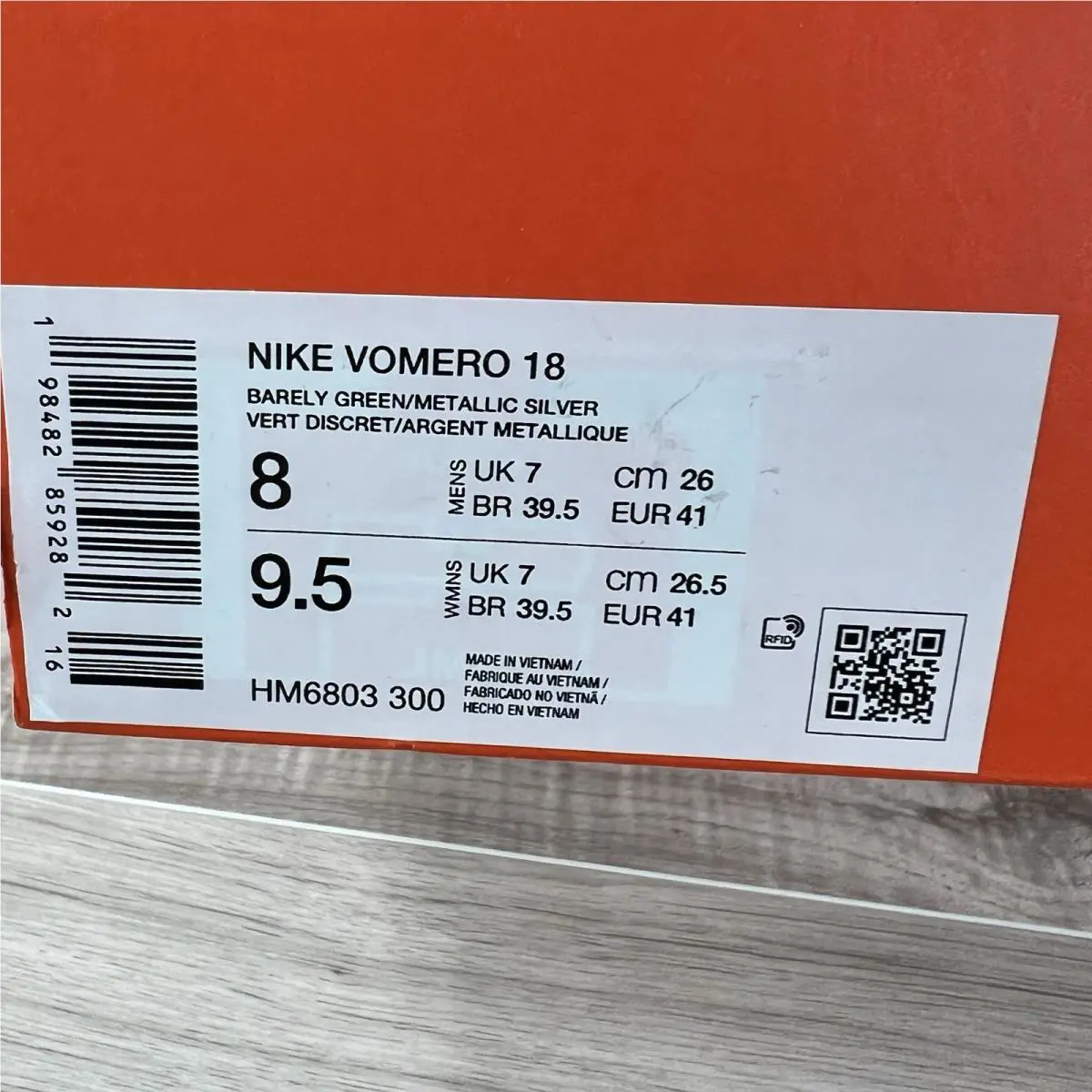 Nike shoes - Nike Vomero 18 - Vomero - HM6803-300 - Barely Green/Metallic Silver (UPC: 198482850494) 7