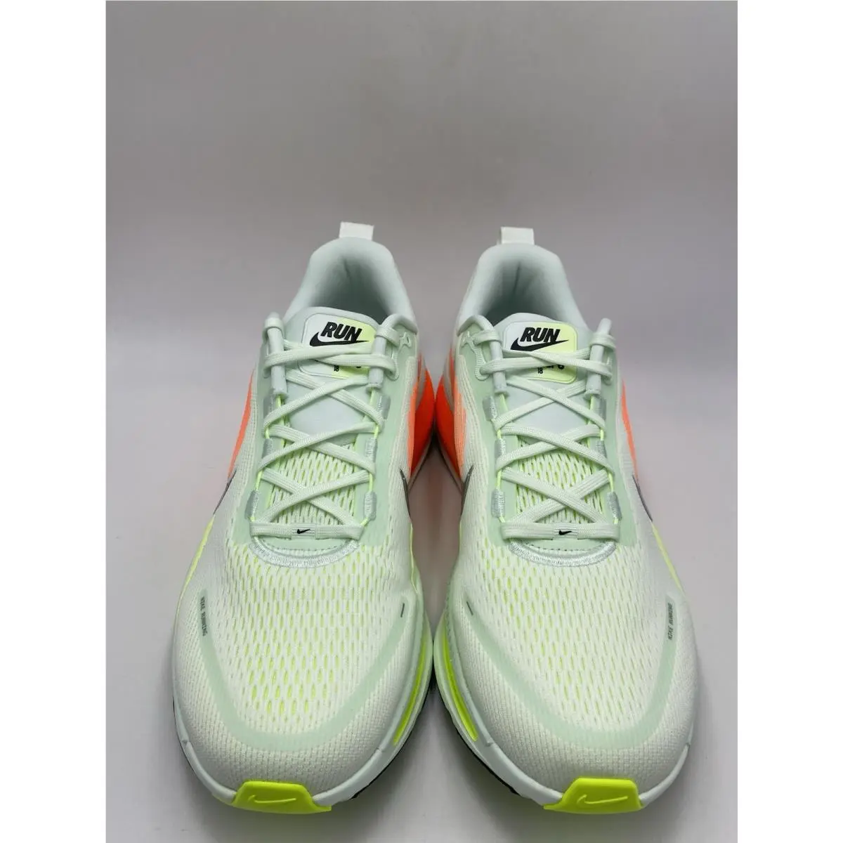 Nike shoes - Nike Vomero 18 - Vomero - HM6803-300 - Barely Green/Metallic Silver (UPC: 198482850494) 3