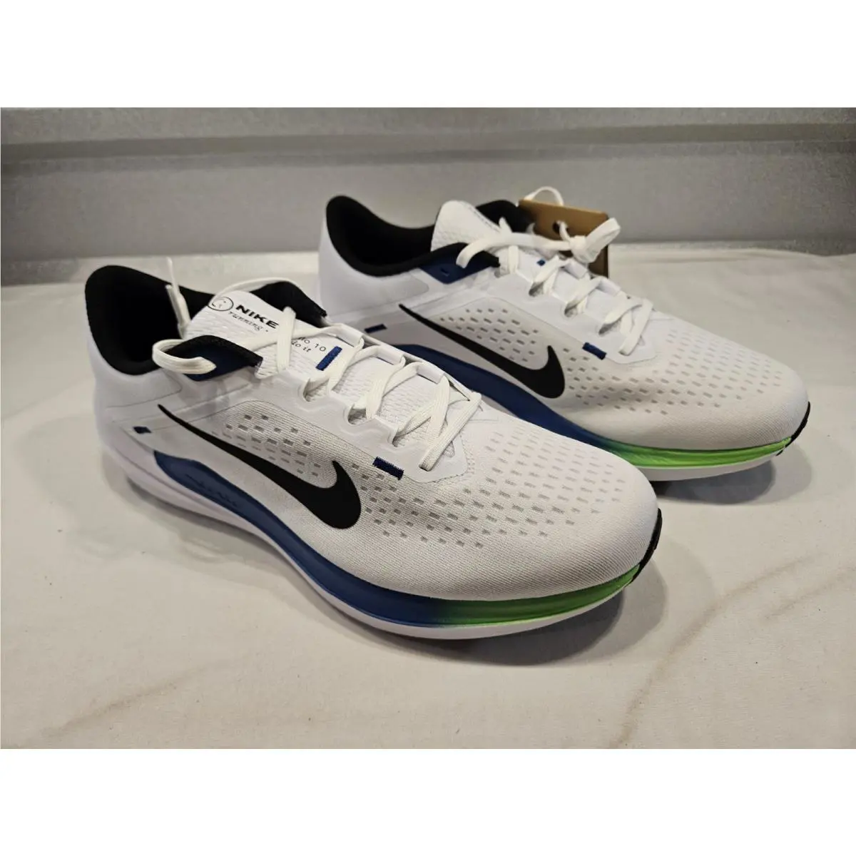 Nike shoes - White/Blue/Green 1
