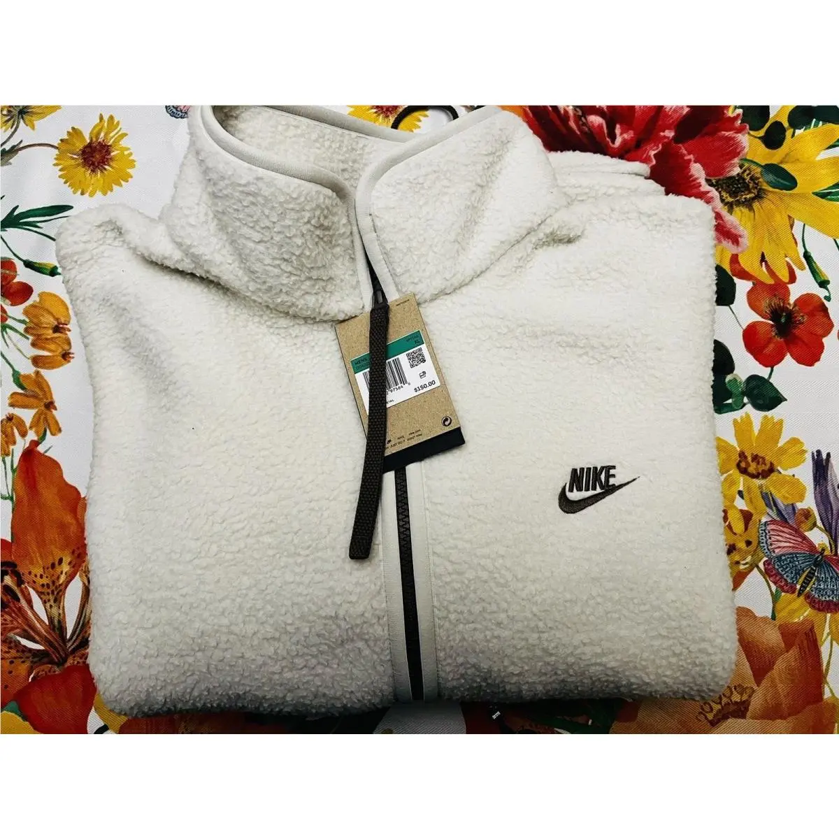 Nike clothing - DD5021072 DV5021-072 - DD5021072 DV5021-072 - Beige (UPC: 195242975640) 5