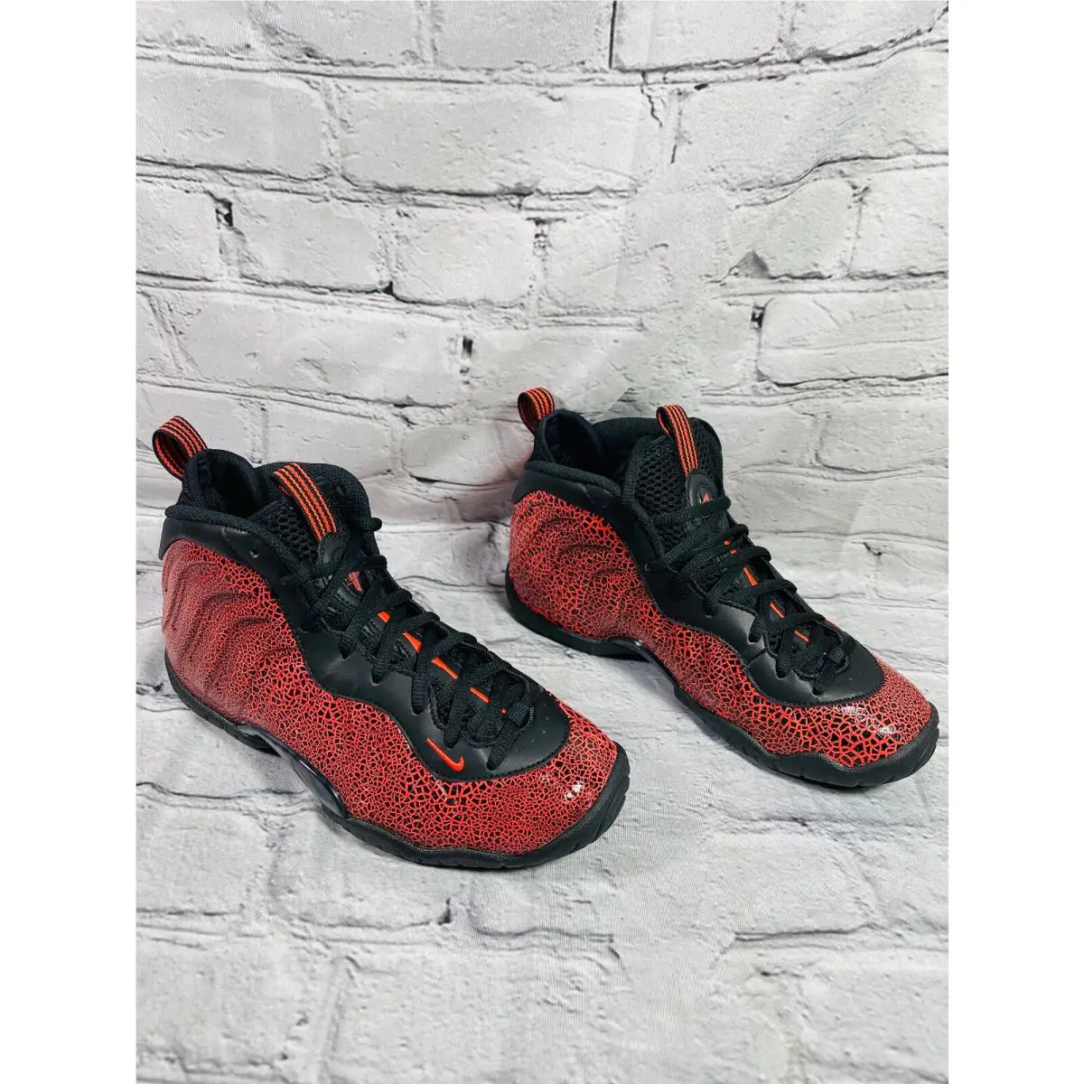 Nike shoes - Little Posite One (GS) - Little Posite One - 644791-012 - Black/Bright Crimson (UPC: 193654860783) 2