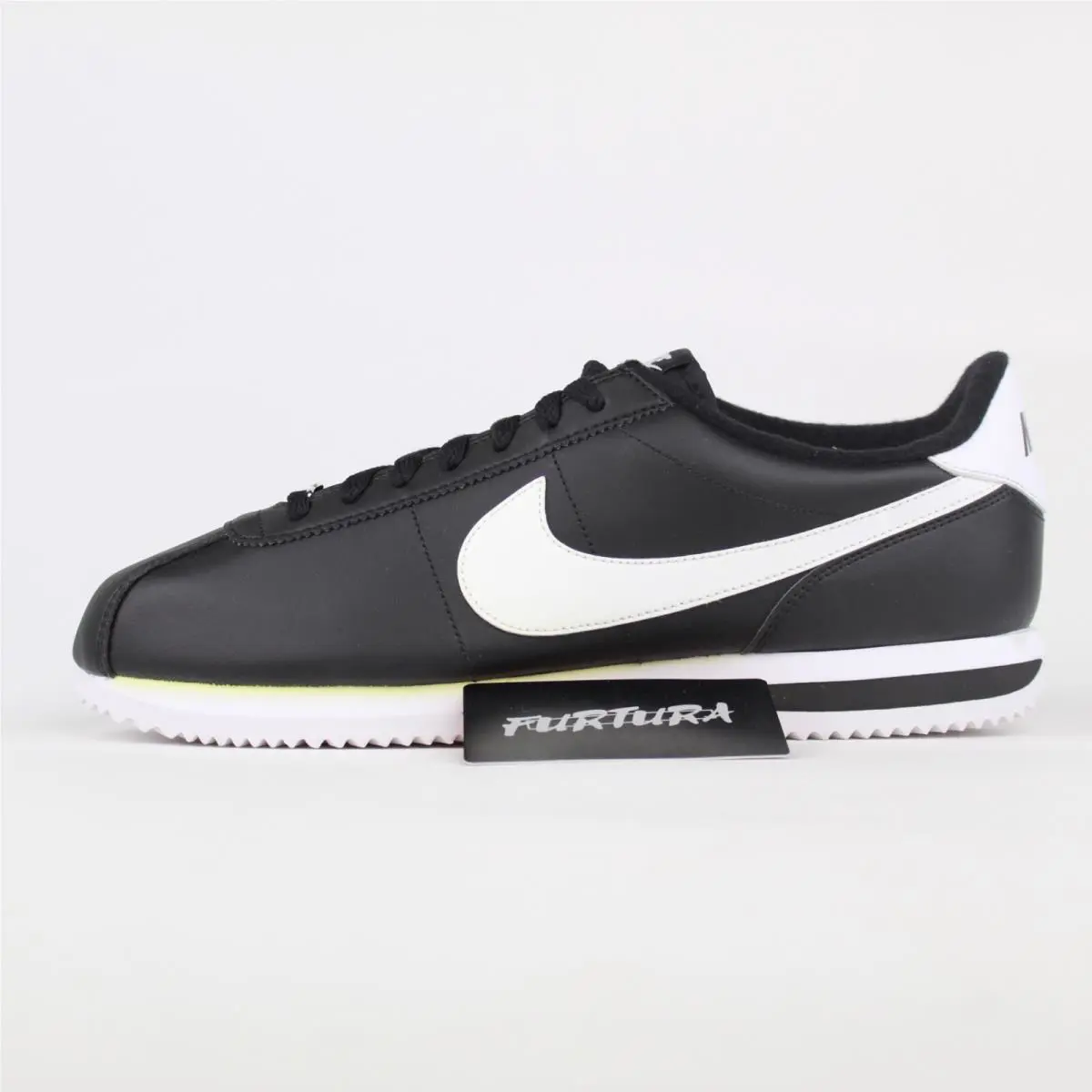 Nike Cortez Basic Leather 819719-012 Men`s Size 10.5 Shoes Yellowing 207D