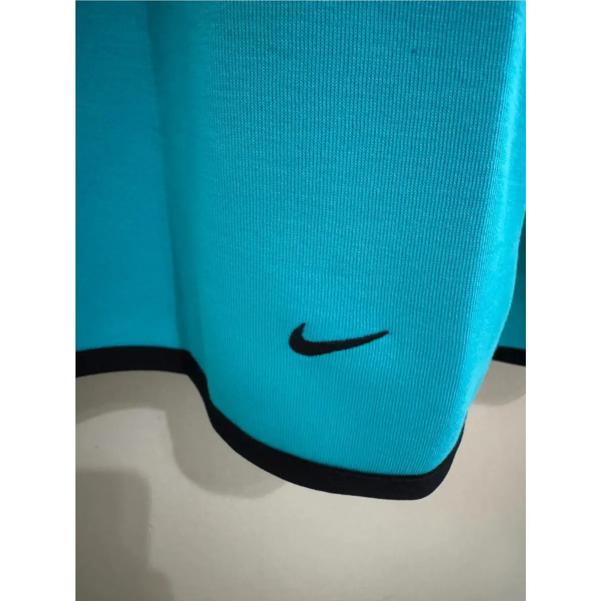 Nike clothing - Green (UPC: 197863299013) 4