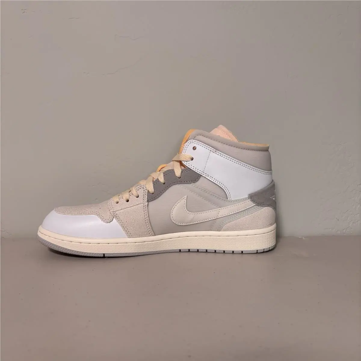 Nike shoes - Air Jordan Air Jordan 1 Mid SE - dm9652-100 - White/Montreal Grey/Phantom 0