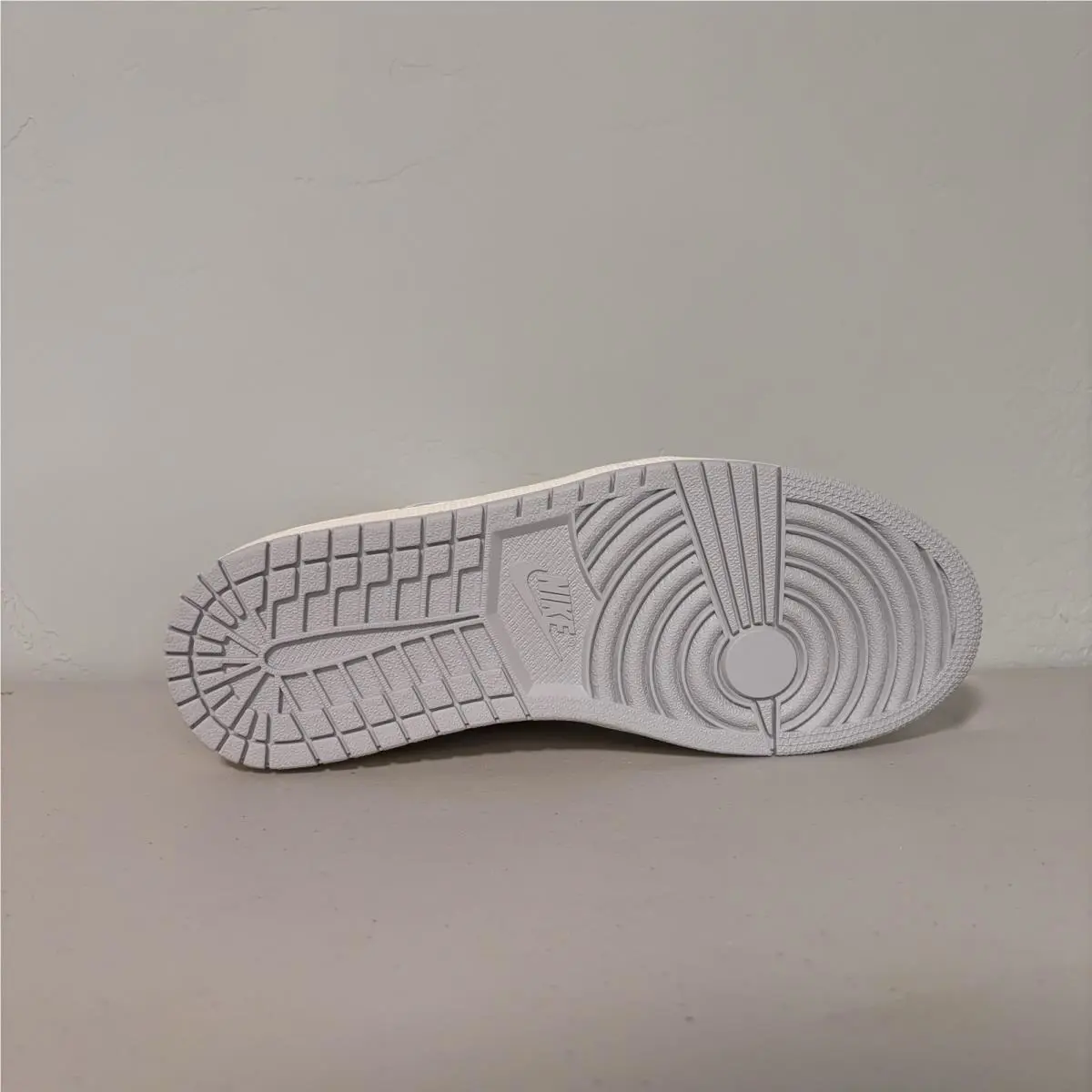 Nike shoes - Air Jordan Air Jordan 1 Mid SE - dm9652-100 - White/Montreal Grey/Phantom 1