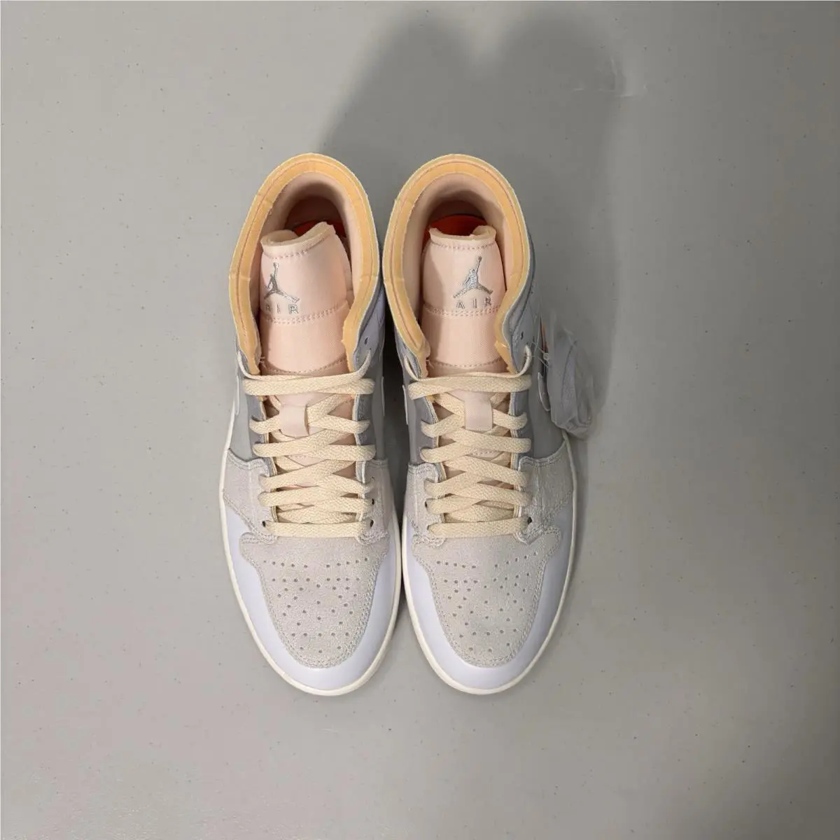 Nike shoes - Air Jordan Air Jordan 1 Mid SE - dm9652-100 - White/Montreal Grey/Phantom 4